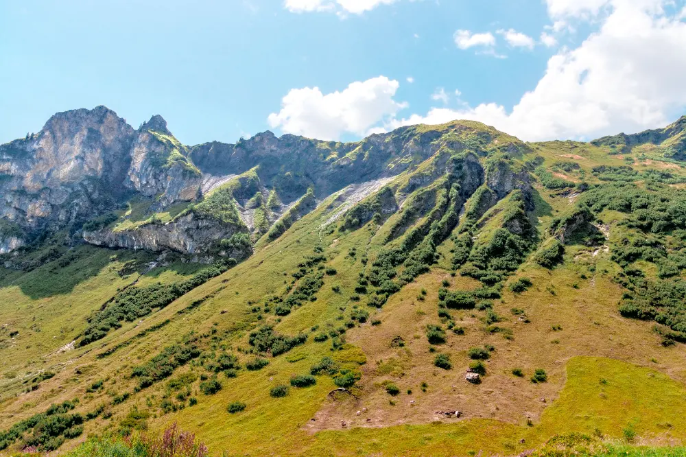 Final image with more contrast and detail in the mountains