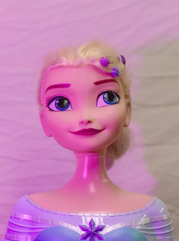 elsa with magenta light fixed with filmic
