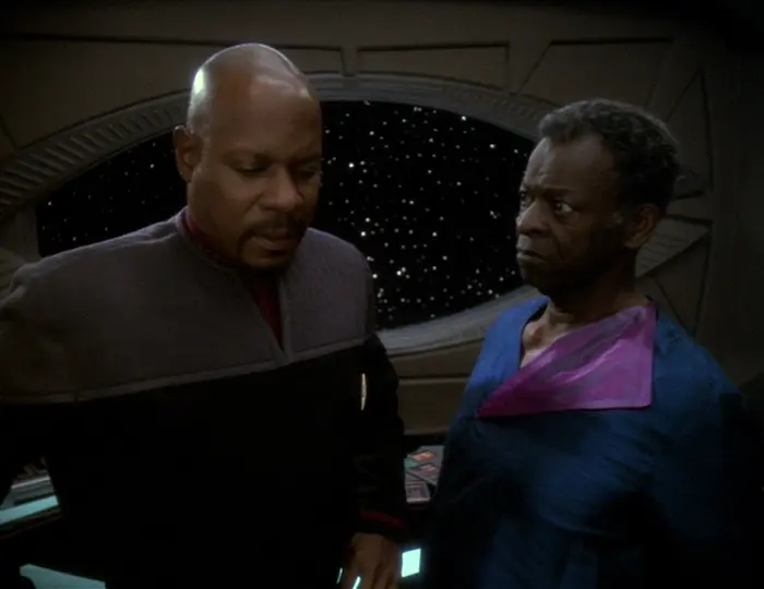 Benjamin Sisko discusses with his father about whether he should remain on DS9