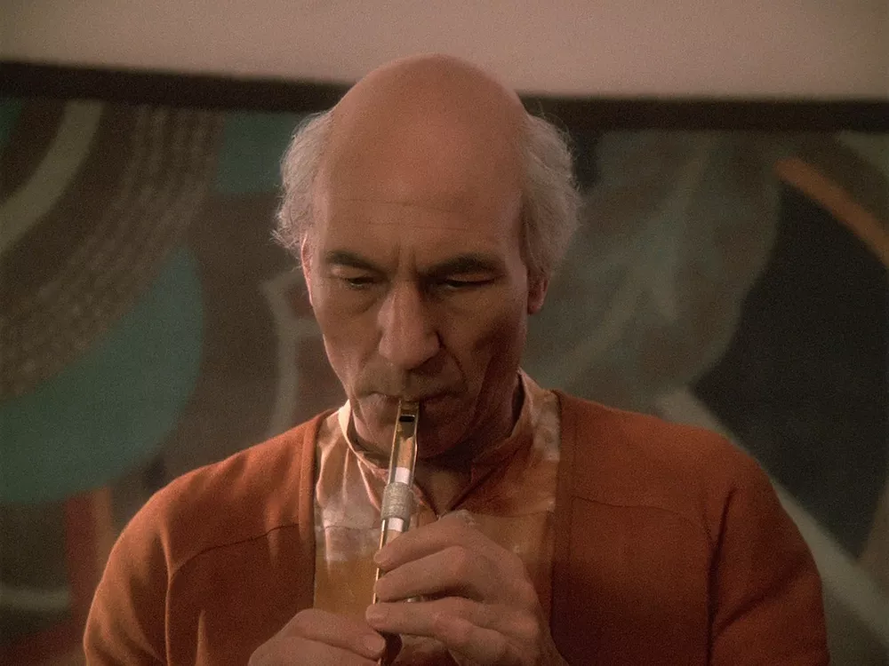 Picard learns to play his Ressikan flute